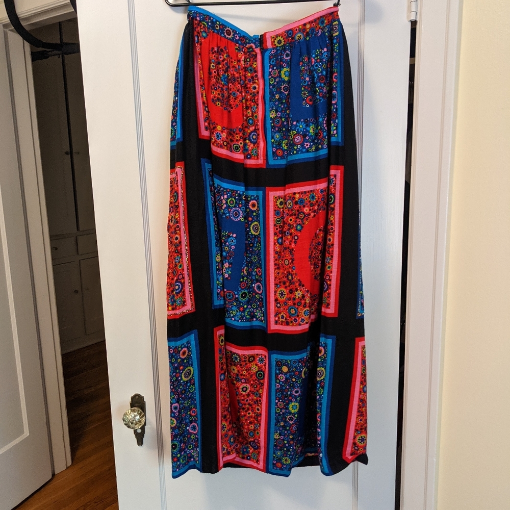 Vintage multicolor skirt with sparkle details